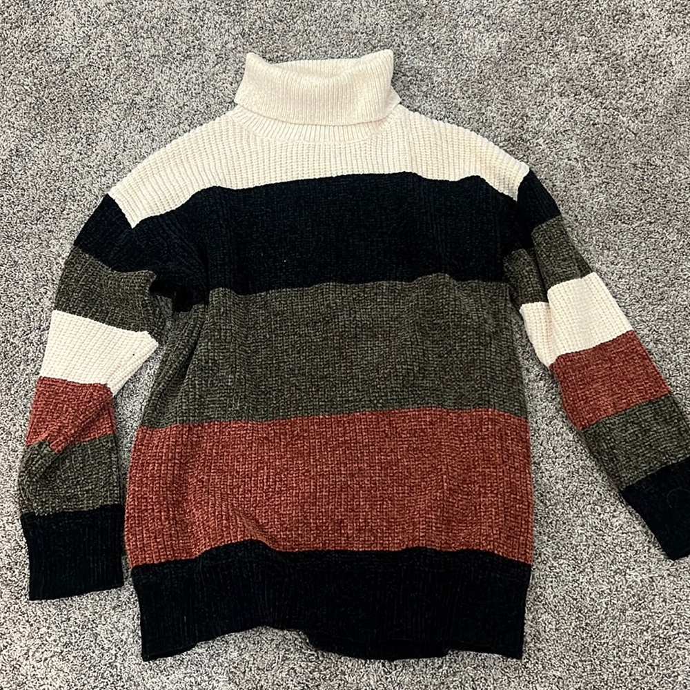 multicolor turtle neck thick sweater size small oversized very soft